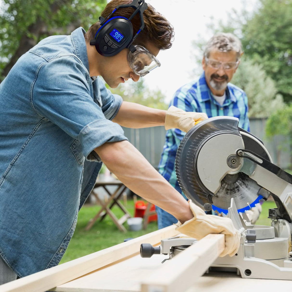 Gardtech Hearing Protection with Bluetooth, FM Radio Earmuffs, NRR 29dB Hearing Protection Headphones Noise Cancelling Headphones with MP3 for Mowing Gardtech