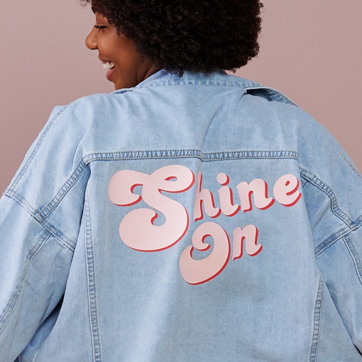 Cricut EasyPress 2 Heat Press Machine (9 in x 9 in), Ideal for T-Shirts, Tote Bags, Pillows, Aprons & More, Precise Temperature Control, Features Cricut