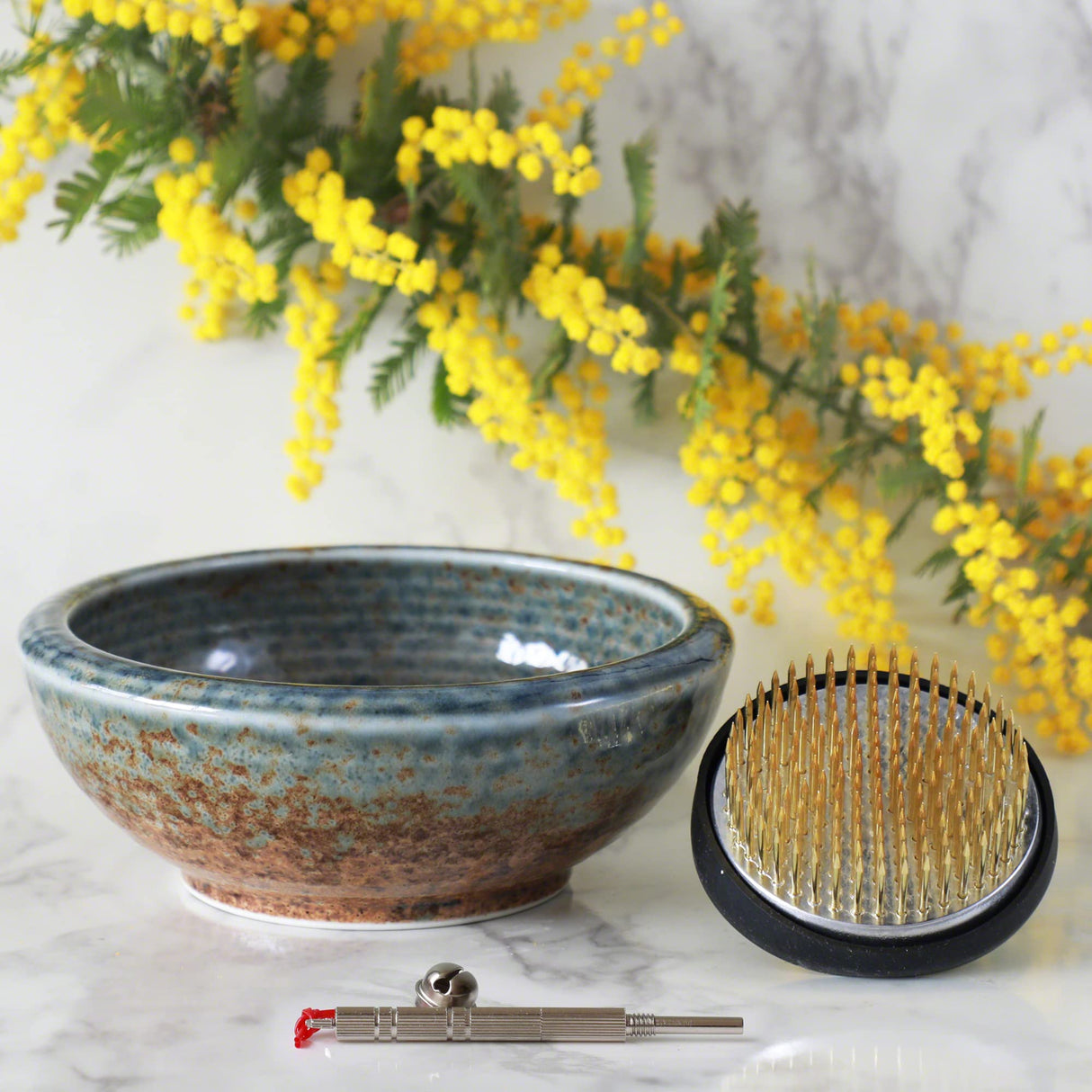 Wazakura Made in Japan Ikebana for Beginners Tool Kit, Minoyaki Brown & Blue Flower Vase, 2.4in (61mm) Brass Kenzan Holder, Cleaner (Minoyaki Wazakura