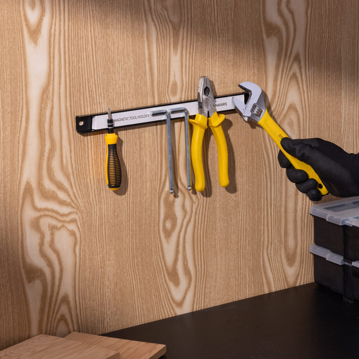 Navaris Set of 4 Magnetic Tool Holder Rack - 12 Inch Heavy Duty Garage Wall Holder Strip for Tools - Tool Bar with Magnet for Screwdriver, Wrench Navaris