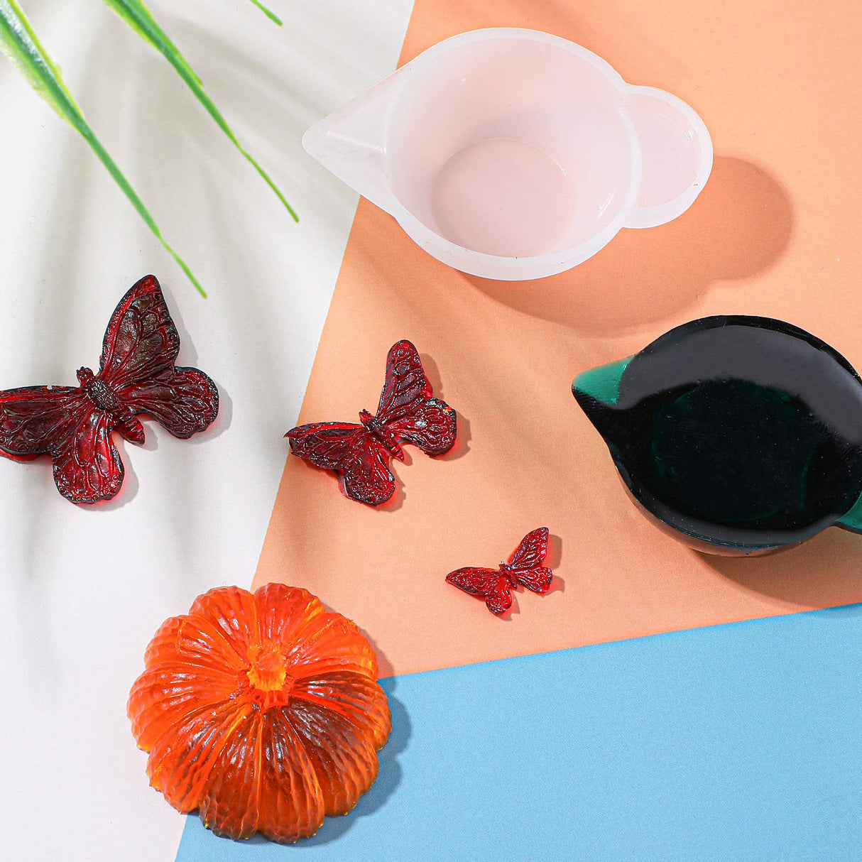 23 Pieces Silicone Mould Cup Dispensers Mini Measuring Cup Resin Mixing Bowls with Rubber Spoon Glue Stick Small Scraper Color Modulation Tools Kit Geiserailie