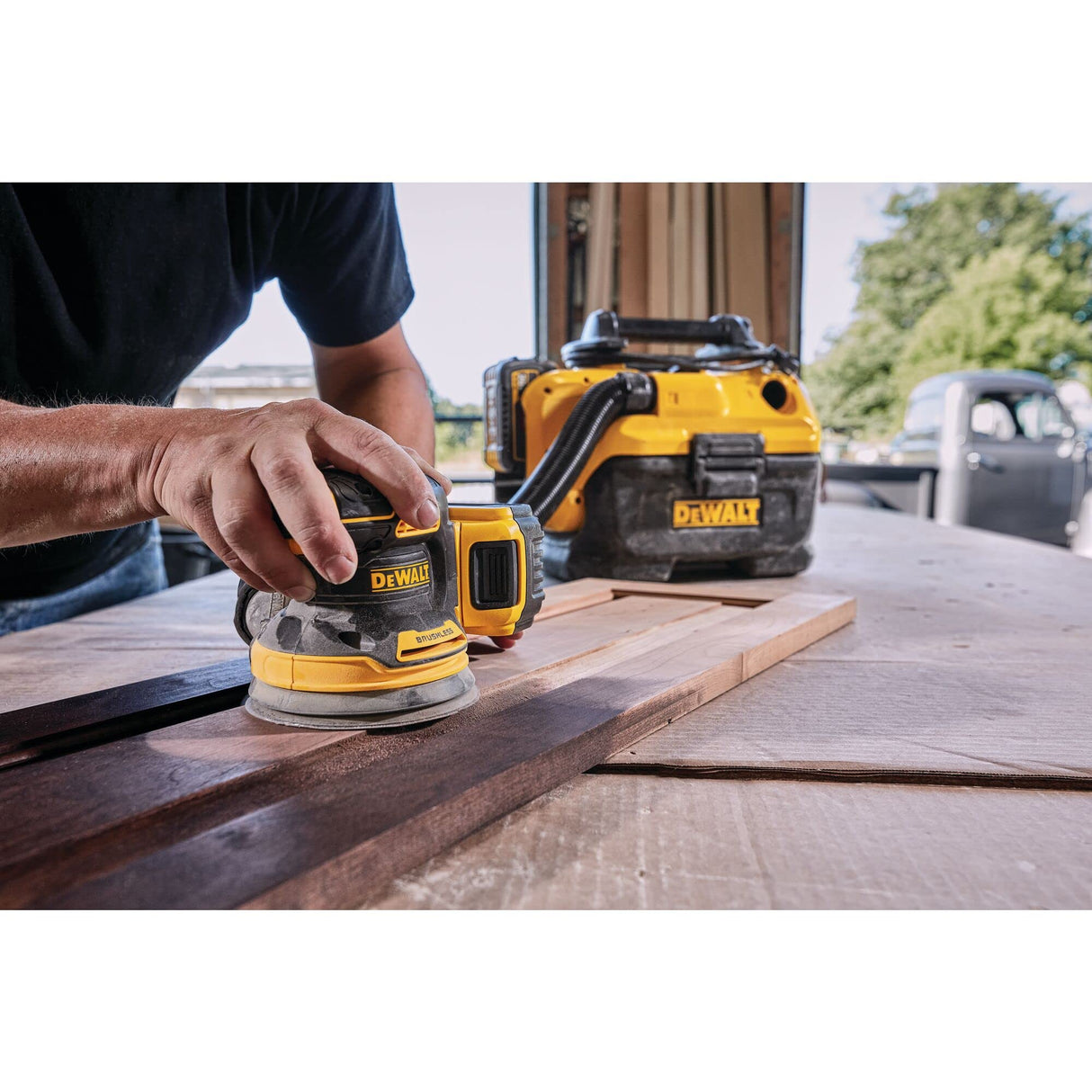DEWALT 20V MAX Orbital Sander, 12,000 OPM, Brushless Motor for Extra Long Run Time, Bare Tool Only (DCW210B) DEWALT