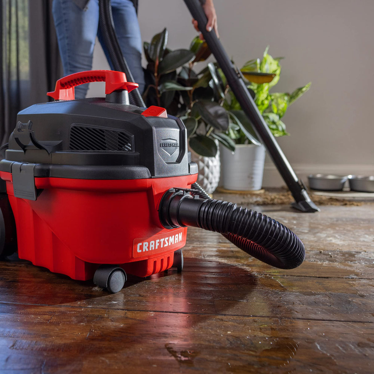 Craftsman CMXEVBE17040 4 Gallon 5.0 Peak HP Wet/Dry Vac, Portable Shop Vacuum with Attachments Craftsman