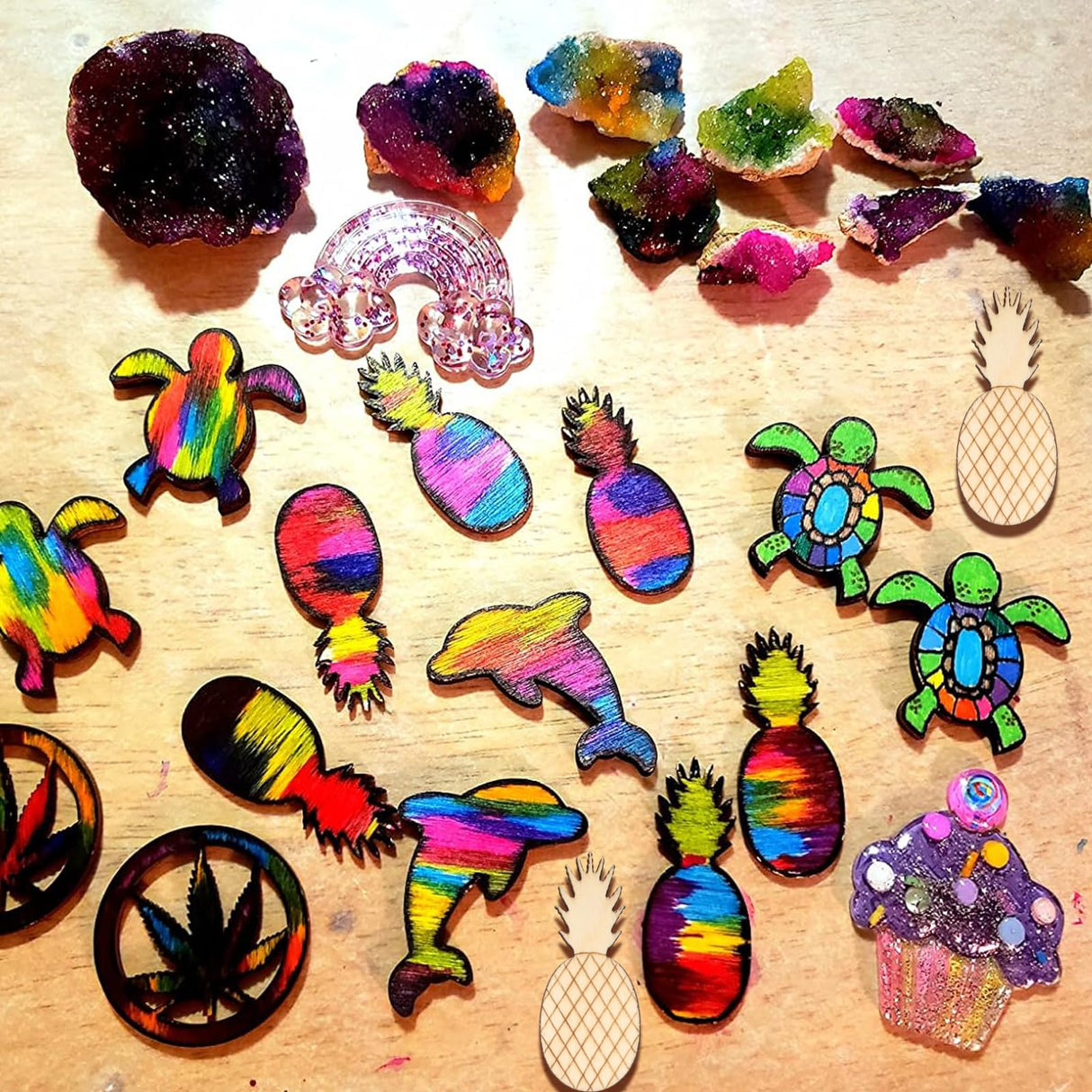 Honbay 100PCS Pineapple Unfinished Blank Wood Pieces Wood Slices Wood Chips Wooden Pineapple Shaped Embellishments Fruit Wood Cutouts Ornaments for HONBAY