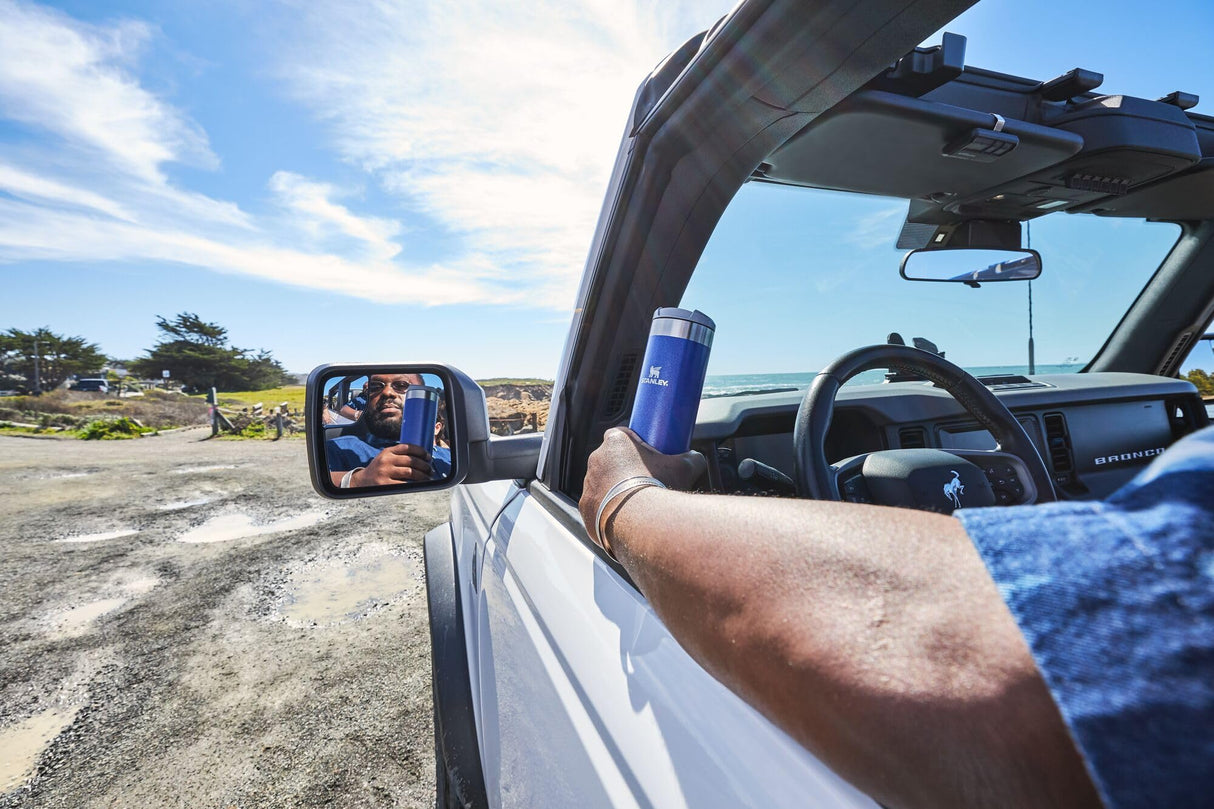 Stanley AeroLight Transit Bottle, Vacuum Insulated Tumbler for Coffee, Tea and Drinks with Ultra-Light Stainless Steel 20oz STANLEY