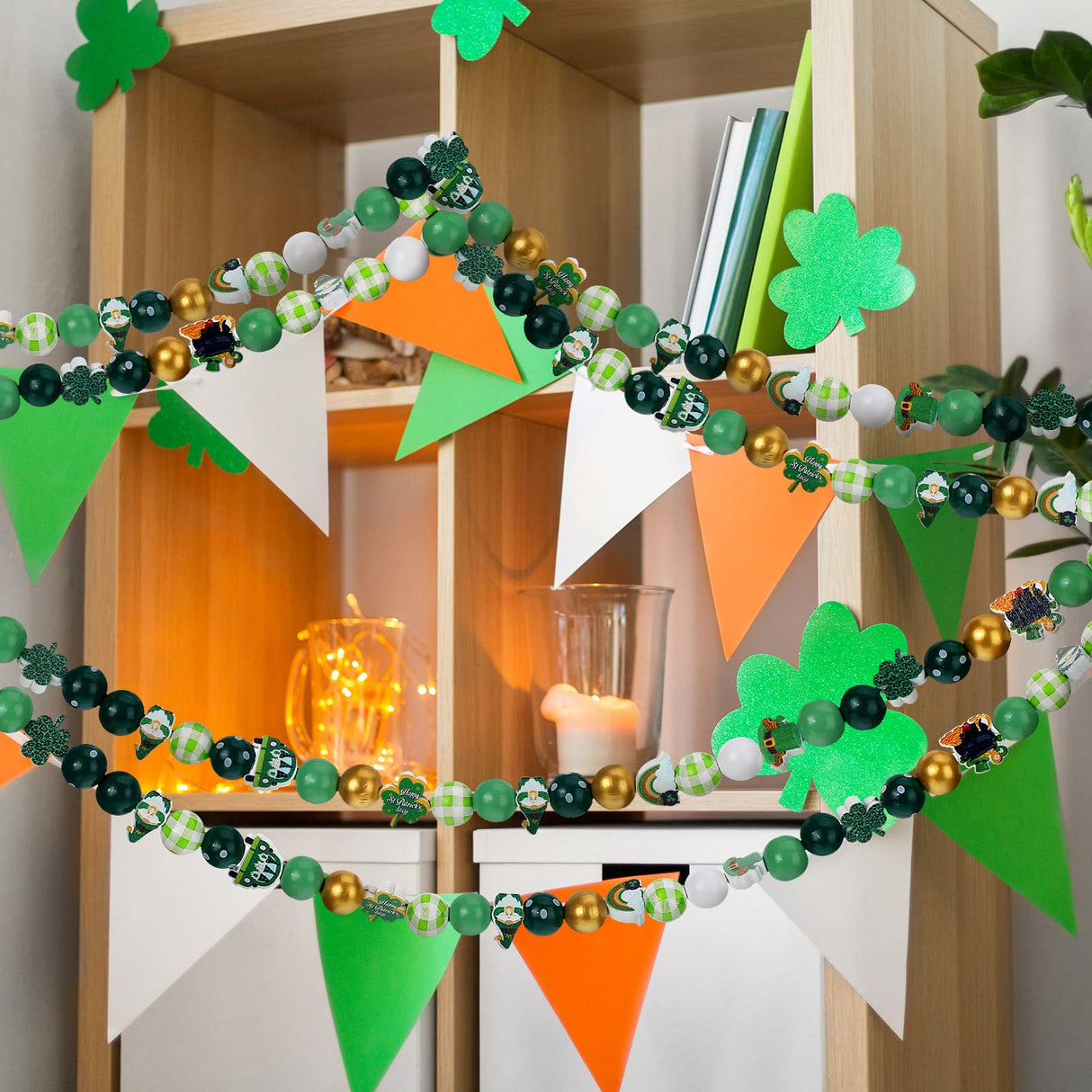 200 Pieces St. Patrick's Day Wood Beads Green Wood Spacer Beads Farmhouse Polished Wood Round Beads St. Patrick's Day Wooden Craft Beads for Patrick Queekay