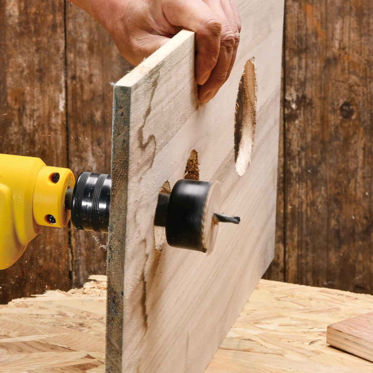 KATA Hole Saw Set 20PCS Hole Saw Kit with 3/4"-6"(19-152mm) 13PCS Saw Blades, 2 Mandrels, 3 Drill Bits, 1 Installation Plate, 1 Hex Key, Ideal for KATA