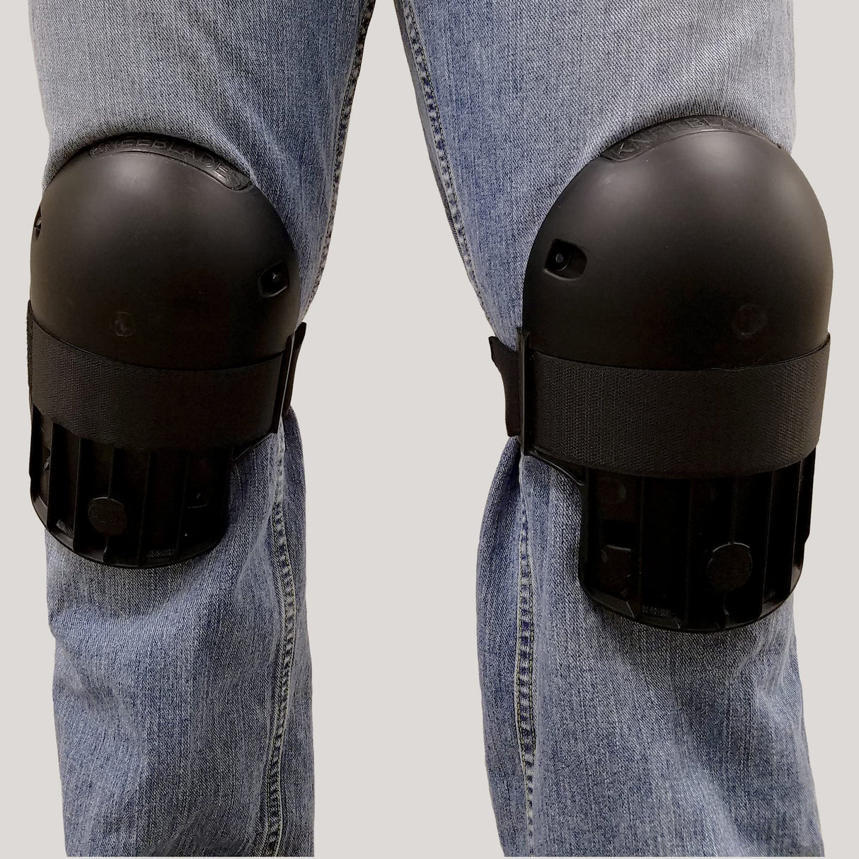 Milescraft 1603 Knee Blades-Durable Heavy-Duty Knee Pads with 3 Casters & Comfortable Gel Cushions for Unisex Adult, Full 360° Turn Capability Milescraft