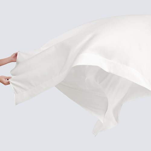 UGG Hedi Queen Sheet Set 4-Piece Luxury Cooling Sheets Deep Pockets Premium Bedding with 2 Pillow Shams Hypoallergenic Machine Washable Soft Lightweight Bed Set for Bedroom, Queen, White