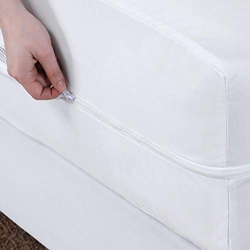 Guardmax Jersey Knitted Queen Zippered Mattress Encasement - Waterproof & Bed Bug Proof Mattress Protector - Comfortable, Soft, and Noiseless Zippered Bedding - Dust Mite Proof (60 x 80 x 12) Guardmax