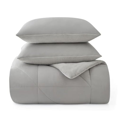 UGG Full/Queen Comforter Set – 3 Piece Luxury Reversible Plush Queen Bed Set with Down Alternative Fill, Soft Comforter Bedding Set with 2 Queen Shams for Home & Bedroom Decor, Seal Gray (Corey)