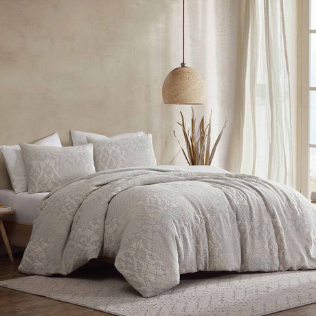 Paisley 3 Piece Ivory Cotton Matelassé Comforter Set HouseOfZazla