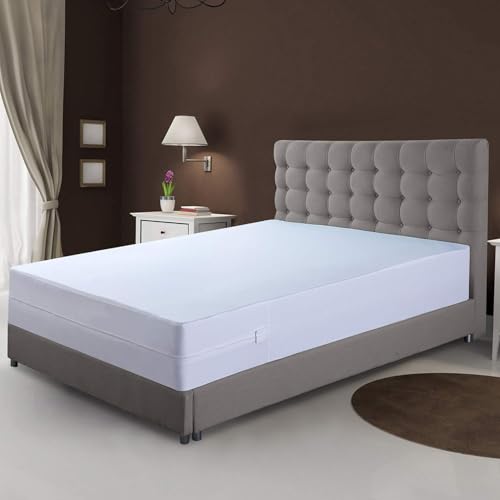 Utopia Bedding Mattress Protector Zippered Queen Size, 100% Waterproof Bed Bug and Dust Mite Proof Mattress Encasement, Absorbent 6 Sided Mattress Cover Utopia Bedding