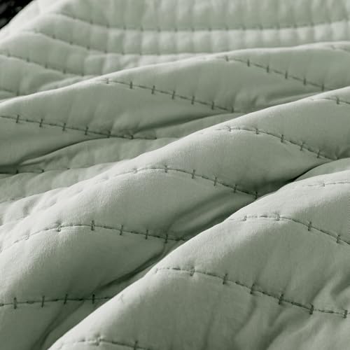 ROARINGWILD Sage Green Twin Size Quilt Bedding Sets with 1 Pillow Sham, Lightweight Soft Bedspread Coverlet, Quilted Blanket Thin Comforter Bed Cover for All Season, 2 Pieces, 68x90 inches ROARINGWILD