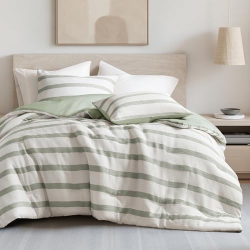 Madison Park Essentials Striped Comforter Set King Size, Yarn-Dyed Reversible Comforter with Minimalist Stripes, Crinkled Texture Bedding Set for All-Season Lightweight Warmth, Merritt Sage Green Madison Park