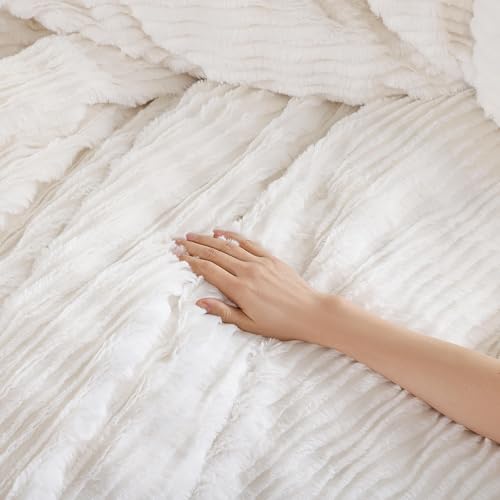 YIKUSH Full Comforter Set Fluffy White Full Size Bed Set Faux Rabbit Fur Fluffy Shaggy Furry Winter Bedding Ultra Soft Plush and Warm All Season 1 Comforter with 2 Pillow Cases (Full, White) YIKUSH
