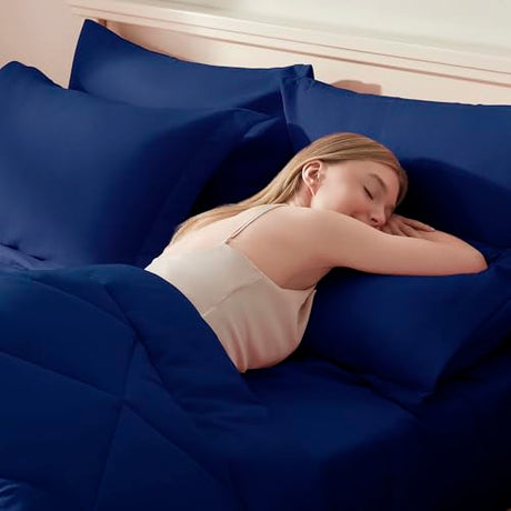 ELNIDO QUEEN® Queen Comforter Set Navy - 7 Pieces Bed in a Bag Queen Size, Bed Set All Seasons, Ultra Soft Dark Blue Bedding Sets with Comforter, Flat Sheet, Fitted Sheet, Pillowcases and Pillow Shams ELNIDO QUEEN