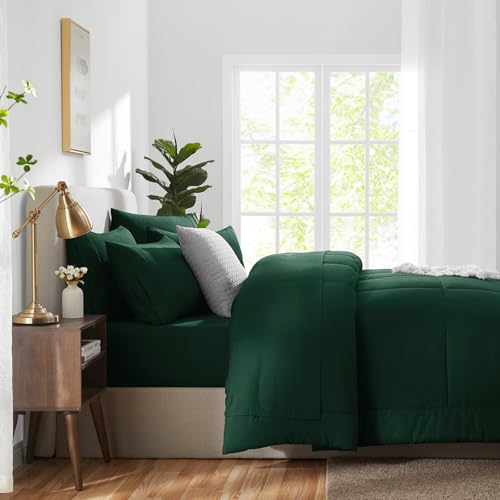 CozyLux Queen Comforter Set Emerald Green, 7 Pieces Bed in a Bag, Green Comforters Queen Size, All Season Bedding Sets with Stitch Quilted Comforter, Flat Sheet, Fitted Sheet, Pillowcases CozyLux