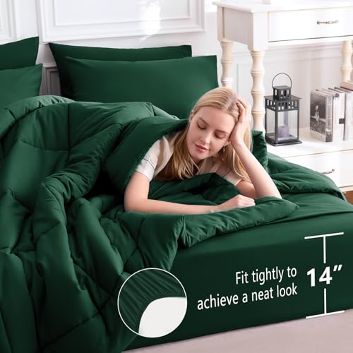 CozyLux Queen Comforter Set Emerald Green, 7 Pieces Bed in a Bag, Green Comforters Queen Size, All Season Bedding Sets with Stitch Quilted Comforter, Flat Sheet, Fitted Sheet, Pillowcases CozyLux