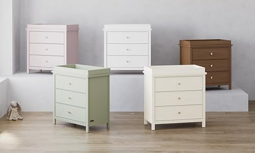 Graco Sasha 3-Drawer Chest with Changing Table Topper (White) – GREENGUARD Gold Certified, Nursery Bedroom Wood Chest with Spacious Storage, Interlocking Drawer System, Pre-Installed Tracks Graco