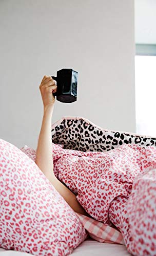 Betsey Johnson - Twin Sheet Set, Ultra-Soft Bedding with Smooth & Silky Feel, Deep Pockets, Bed Sheets with Matching Fitted Sheet & Pillowcase (Betsey's Leopard Pink) Betsey Johnson
