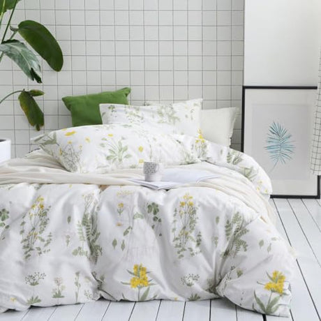 Wake In Cloud - Botanical Comforter Set, 100% Cotton Fabric, Floral Flower Cottagecore Neutral Shabby Chic Coquette Aesthetic, 3 Pieces Bedding Set, Yellow Green, Full Size Wake In Cloud