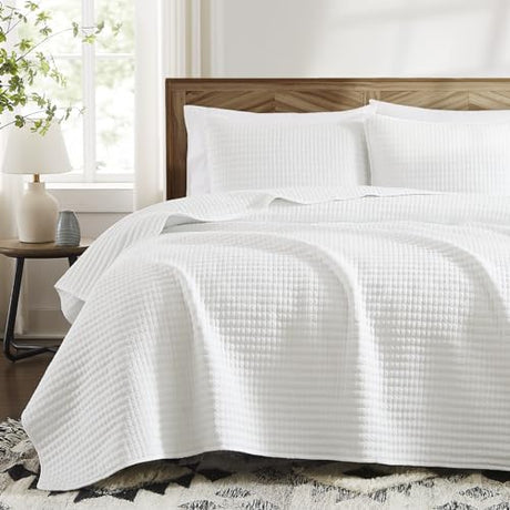 WRENSONGE White King Size Quilt Bedding Sets-3 Pieces Lightweight Bedspreads Summer Coverlet for All Season, Soft King Quilt Bedding Set with 2 Pillow Shams Suitable for Bed, Couch, Quilt Blanket WRENSONGE