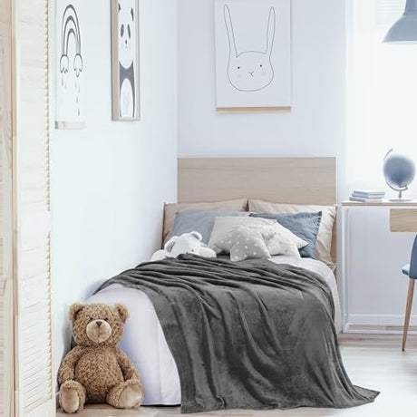Utopia Bedding Fleece Blanket Twin Size Grey (60x80 Inches) Ultra Soft Warm Lightweight Microfiber Breathable Anti-Static Cozy Winter Bed Blanket, All-Season Home Decor Gift for Men & Women Utopia Bedding