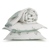 Bedsure Twin Quilt Dorm Bedding - Lightweight Floral Comforter Quilt Twin Extra Long, Green and White Plaid Botanical Bedspread, Reversible Microfiber Coverlet for All Seasons (68"x86") Bedsure