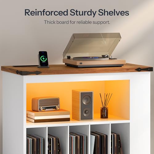 HOOBRO Large Record Player Stand with Charging Station & LED Lights, Vinyl Record Storage Table Holds up to 230 Albums, Turntable Stand with Display Shelf for Living Room, Walnut and White WH80UDRS01 HOOBRO