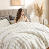 YIKUSH White Comforter Set Full – Ultra Soft & Warm Faux Fur Comforter for Winter, Elegant Fluffy Cream Comforter with Pillowcases, Cozy White Full Bedding Set YIKUSH