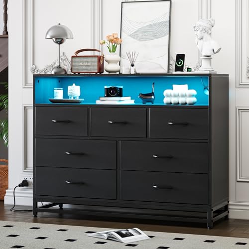 Black Dresser for Bedroom, Wooden Modern 7 Drawers Long Dresser with Charging Station and Led Lights Design, Large Capacity Storage Chest of Drawers, Wide Dresser for Living Room, Hallway