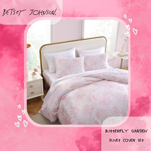 Betsey Johnson - Queen Duvet Cover Set, Silky Smooth Bedding with Shiny Satin Weave & Internal Corner Ties, 3 Piece Bed Set with Matching Pillowcases (Butterfly Garden Pink) Betsey Johnson