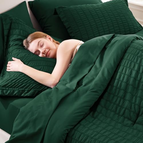 CozyLux Queen Comforter Set Emerald Green Seersucker 7 Pieces Bed in a Bag Queen Comforter Set with Sheets, Luxury Soft Bedding Set with Down Alternative Comforter, Sheets, Pillowcases & Shams CozyLux