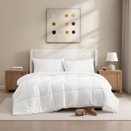 UGG Danielle Full/Queen Comforter Duvet Insert Cooling Lightweight Down Alternative Hypoallergenic Washable Quilted Fluffy Comforter Blanket with Corner Tabs for Duvet Cover, Full/Queen, Bright White UGG