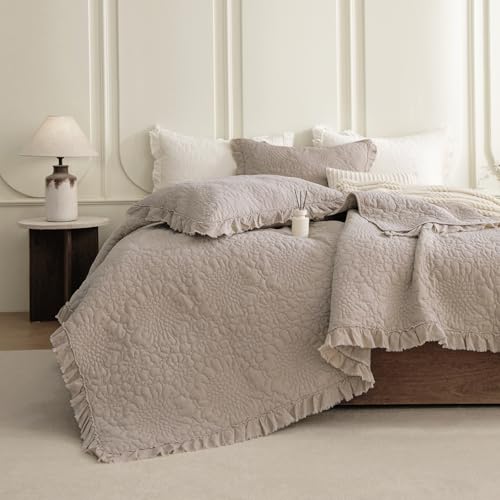 QSH 3PCs Linen Feel Oversized King Quilt Bedspread Set(120"x120"),Stonewashed Cotton Ruffled Quilt California King,Ultra Soft Lightweight Crinkle Shabby Bedspread Coverlet Bedding Set for All Seasons QSH