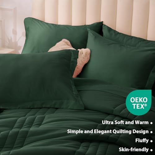 Velorose Queen Comforter Set Emerald Green - Bed in a Bag Queen Size 7 Pieces, Soft Bedding Set for All Seasons, Christmas Premium Queen Comforter Set with Comforter, Sheets, Pillowcases & Shams Velorose
