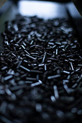 Royal Oak 100 Percent Charcoal Hardwood Pellets for Real BBQ Flavor, Grilling and Smoking, High Heat, Resists Water, Easy to Clean, 30 Pound Bag Royal Oak