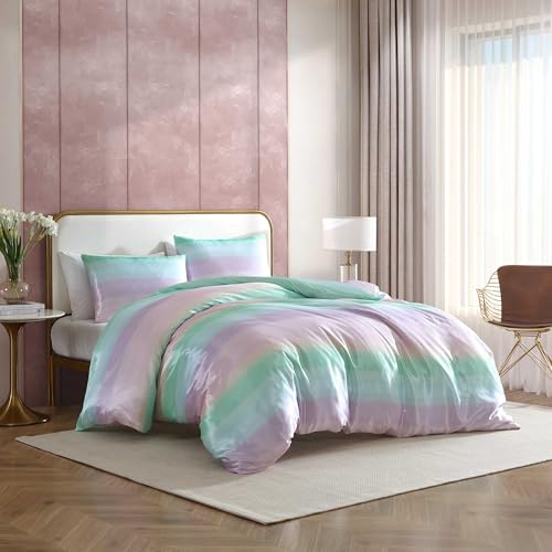 Betsey Johnson - Twin Duvet Cover Set, Smooth Satin Bedding with Matching Sham, Inside Corner Ties for Secure Fit, Dorm Essentials (Pastel Ombre Purple) Betsey Johnson