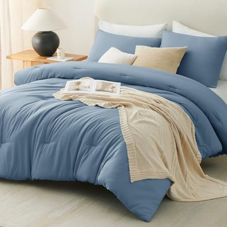 CozyLux Grayish Blue Queen Comforter Set, 3 Pieces Dusty Blue Solid Breathable Quilted Bedding Sets, Luxury Soft Fluffy Bed Set with Down Alternative Comforter All Season (1 Comforter & 2 Pillowcases) CozyLux
