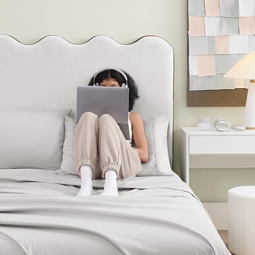 UGG Hedi Full XL Sheet Set 4-Piece Luxury Cooling Sheets Deep Pockets Premium Bedding with 2 Pillow Shams Hypoallergenic Machine Washable Soft Lightweight Bed Set for Bedroom, Full XL, Stone Grey UGG