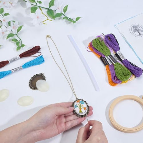 ACRNIGHEET 6Sets Flower Embroidery Pendant Kit, Mini Embroidery Kit for Adults, Animals Cross Stitch Kits for Beginner Include Hoop Stamped Floral Cloth Instructions, Adults Craft Kits Creative Gifts ACRNIGHEET