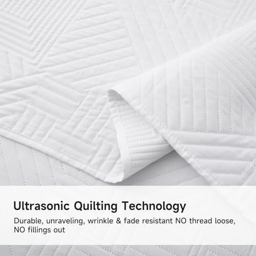 Lavsiry White Quilt Full/Queen Size with Pillow Shams, Summer Soft Geometric Pattern Bedspread, 3 Pieces Lightweight Coverlet Bedding Set for All Seasons Lavsiry