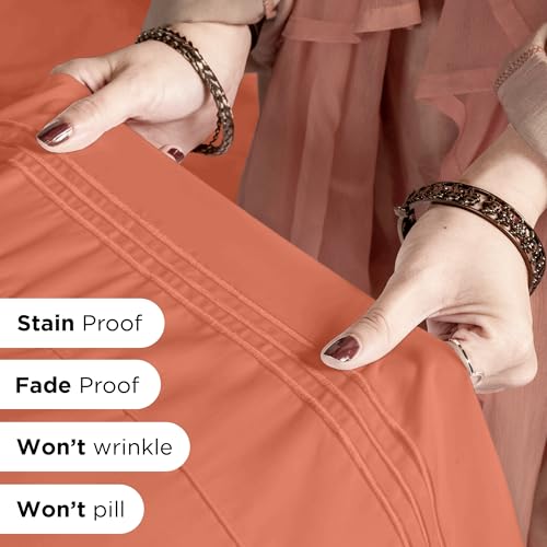 ROYALE LINENS 3 Piece Twin Sheets Set - Soft Brushed 1800 Microfiber Bedding - 1 Fitted and 1 Flat Sheet, 1 Pillow case - Wrinkle Free & Fade Resistant - Hotel Luxury Bed Sheets Set (Coral, Twin) ROYALE LINENS