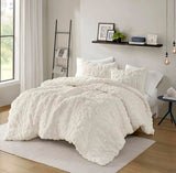 Intelligent Design Queen Comforter Set Chenille Tufted Animal Print Pattern Comforters Queen Size, All Season Fluffy Bedding Soft Microfiber Reverse, Larissa, Full/Queen Off-White 3 Piece Intelligent Design