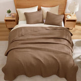 WRENSONGE King Size Quilt-3 Pieces Lightweight Bedspreads Brown King Quilt Bedding Set for All Seasons, Soft Summer Coverlet with 2 Pillow Shams Suitable for Bed, Couch, Quilt Blanket WRENSONGE