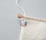 Clover Universal Knitting Row Counter, Peach and Grey Clover