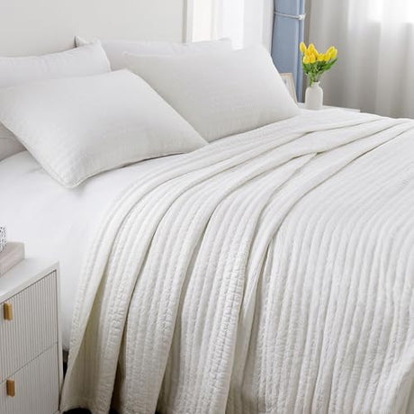 Max Oversized California King Quilt Set – 112"x106"Soft Washed Lightweight Bedspread,Multi-Lock Quilting,Minimalist Nordic Bedding, Spring & Summer Quilt Set (1 Quilt + 2 Pillow Shams), Cream White DAWNDIOR