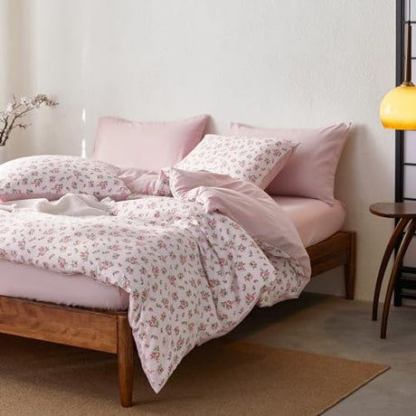 Wake In Cloud - Floral Comforter Set, Coquette Cottagecore Aesthetic Flower Shabby Chic Pattern for Women Teen Girls, Soft Lightweight Bedding, 3 Pieces, Pink, Full Size Wake In Cloud