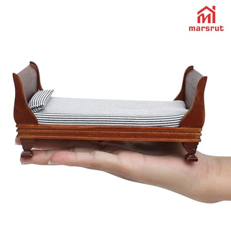 1:12 Scale Doll House Miniature Single Bed with Bedding Fabric & Pillow, Wooden Vintage Victorian European Style Bedroom Furniture Decor Christmas Accessories, Mini Sleigh Bed for 6 Inch Dolls Marsrut